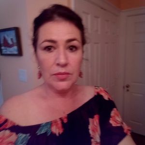 Meet your Posher, Maclovia